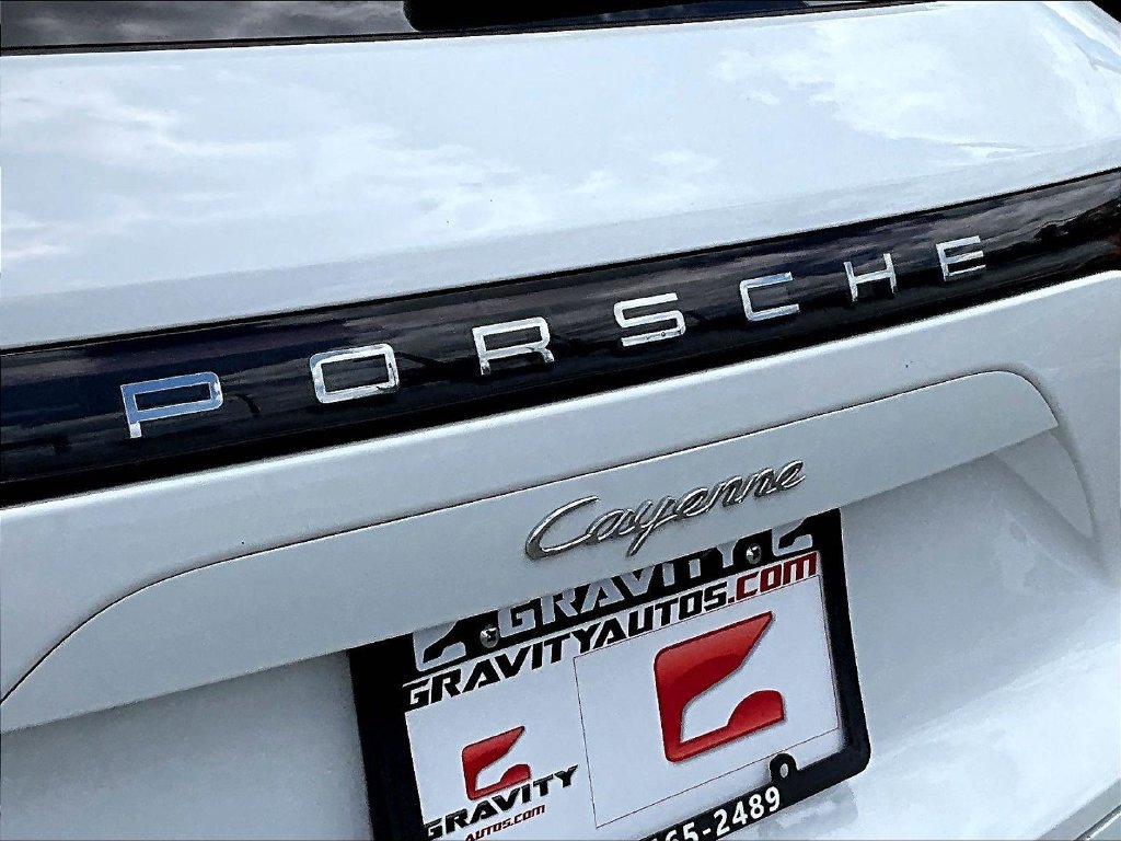 Used 2023 Porsche Cayenne AWD/4WD image 22
