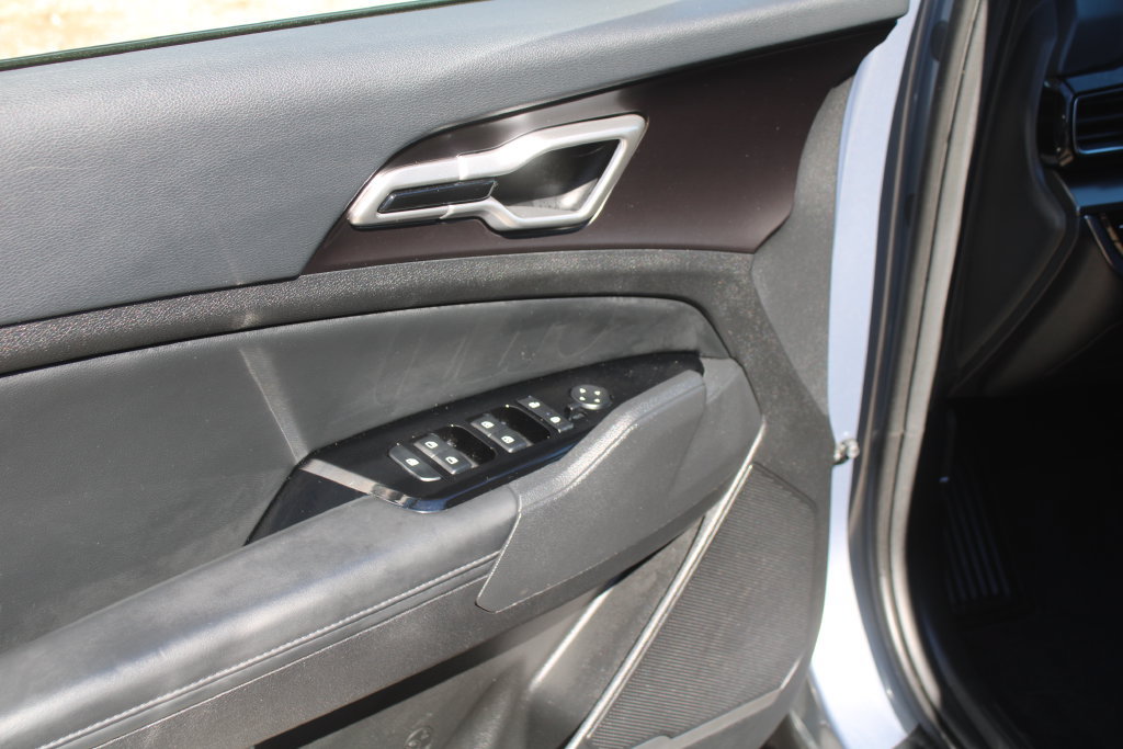 Certified 2025 Kia Sportage EX FWD image 18