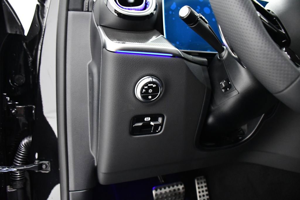 New 2026 Mercedes-Benz GLC 43 AMG 4MATIC image 9