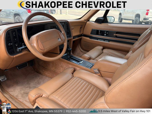 Used 1990 Buick Reatta Convertible FWD image 2