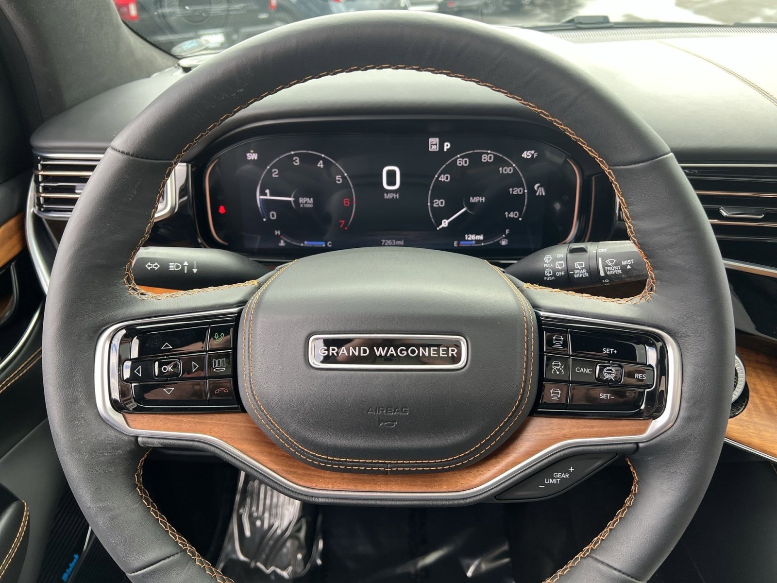 Used 2024 Jeep Grand Wagoneer Series III image 15