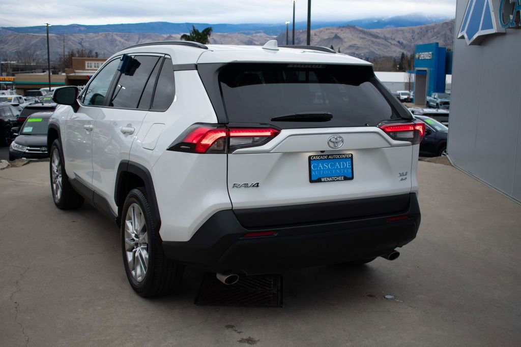 Used 2025 Toyota RAV4 XLE Premium image 6