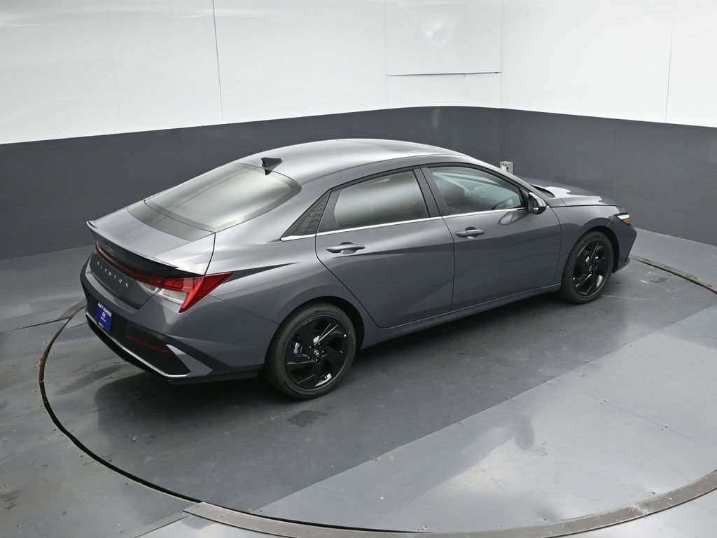 New 2026 Hyundai Elantra SEL Sport Premium FWD image 21