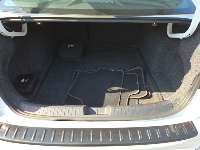 Used 2023 Volkswagen Jetta GLI Autobahn image 30