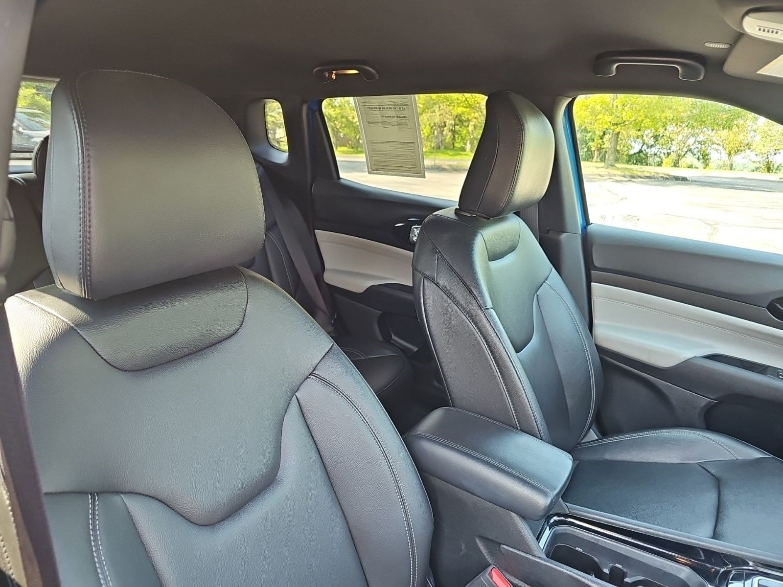 Used 2025 Jeep Compass Limited AWD/4WD image 11