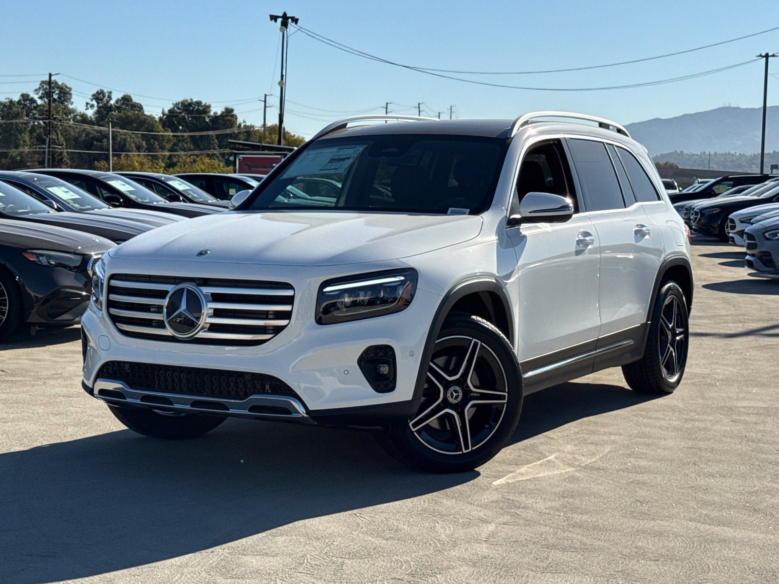New 2026 Mercedes-Benz GLB 250 4MATIC image 2