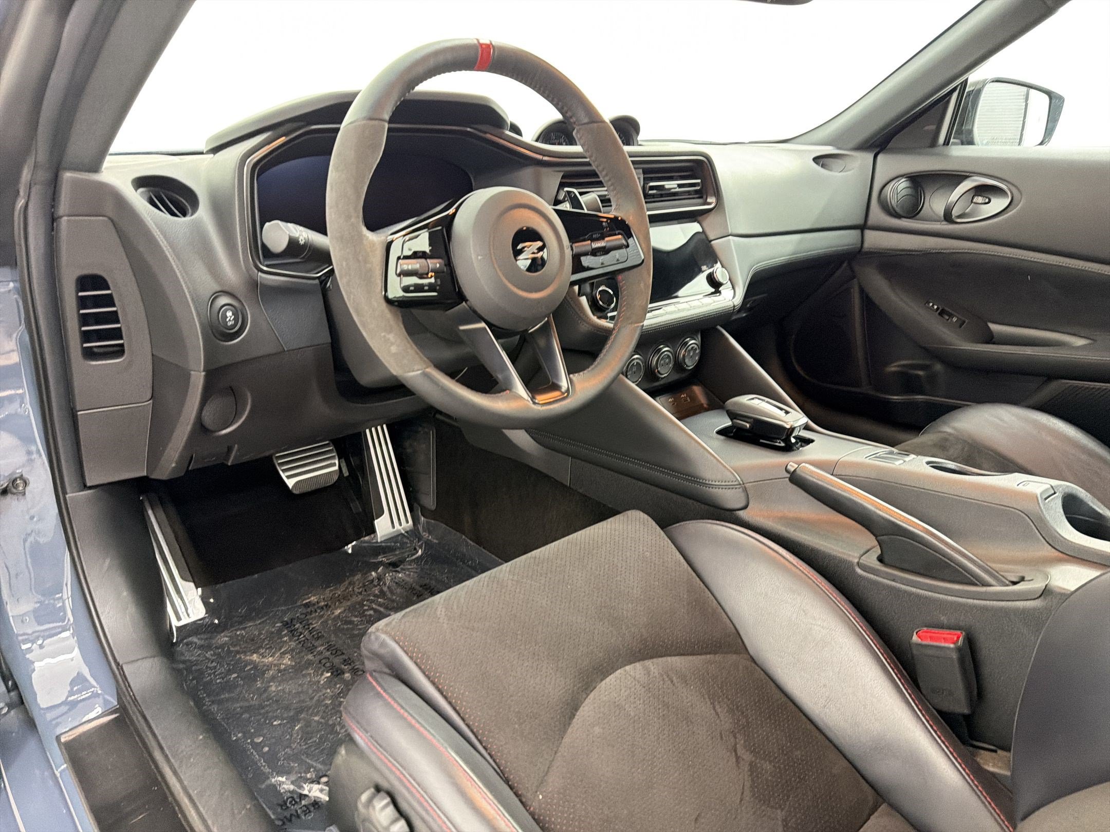 Used 2024 Nissan Z NISMO w/ Floor Mat Package RWD image 4