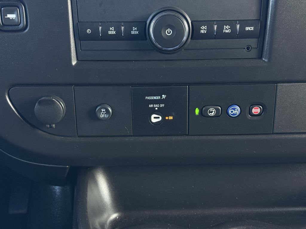 Used 2024 Chevrolet Express 2500 w/ Driver Convenience Package image 18