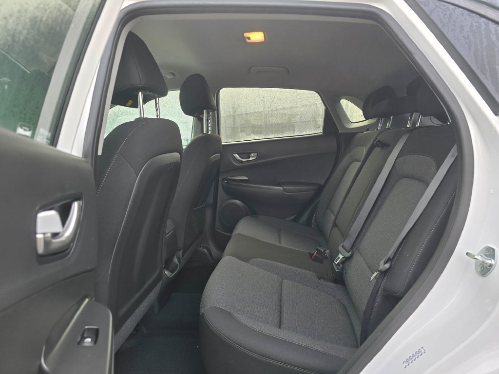 Used 2023 Hyundai Kona SE FWD image 15