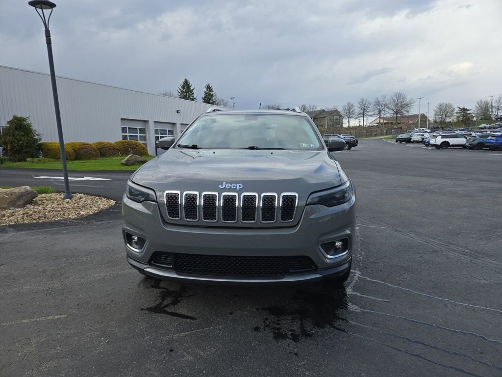 Used 2019 Jeep Cherokee Limited image 2