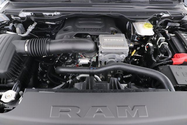 New 2026 RAM 1500 4x4 Crew Cab image 15