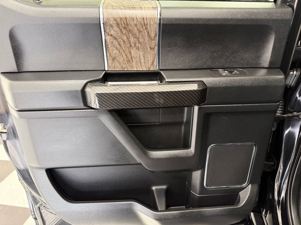 Used 2019 Ford F250 Lariat w/ Lariat Ultimate Package AWD/4WD image 19