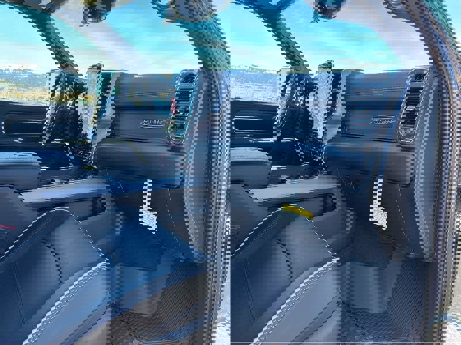 New 2025 RAM 2500 Laramie AWD/4WD image 57