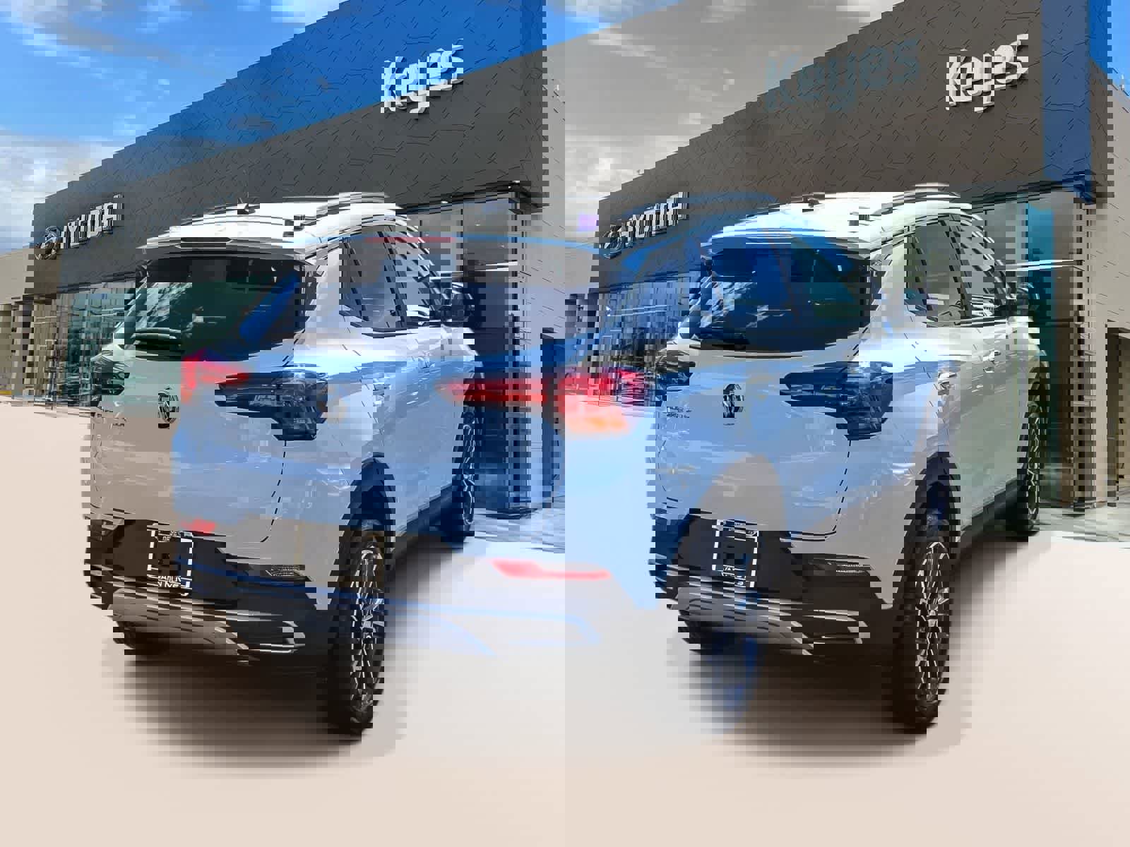 Used 2023 Buick Encore GX Select image 4