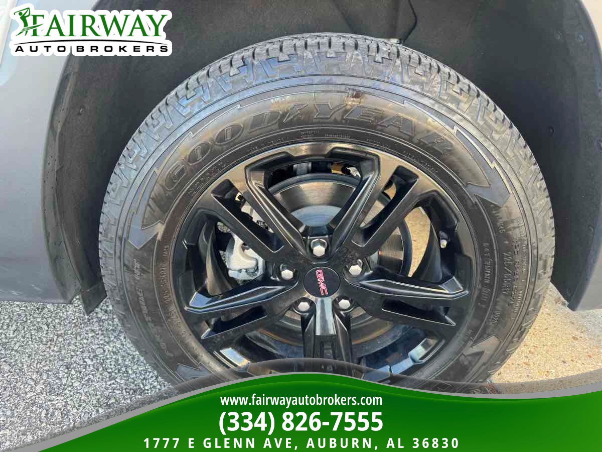 Used 2023 GMC Terrain AT4 AWD/4WD image 32