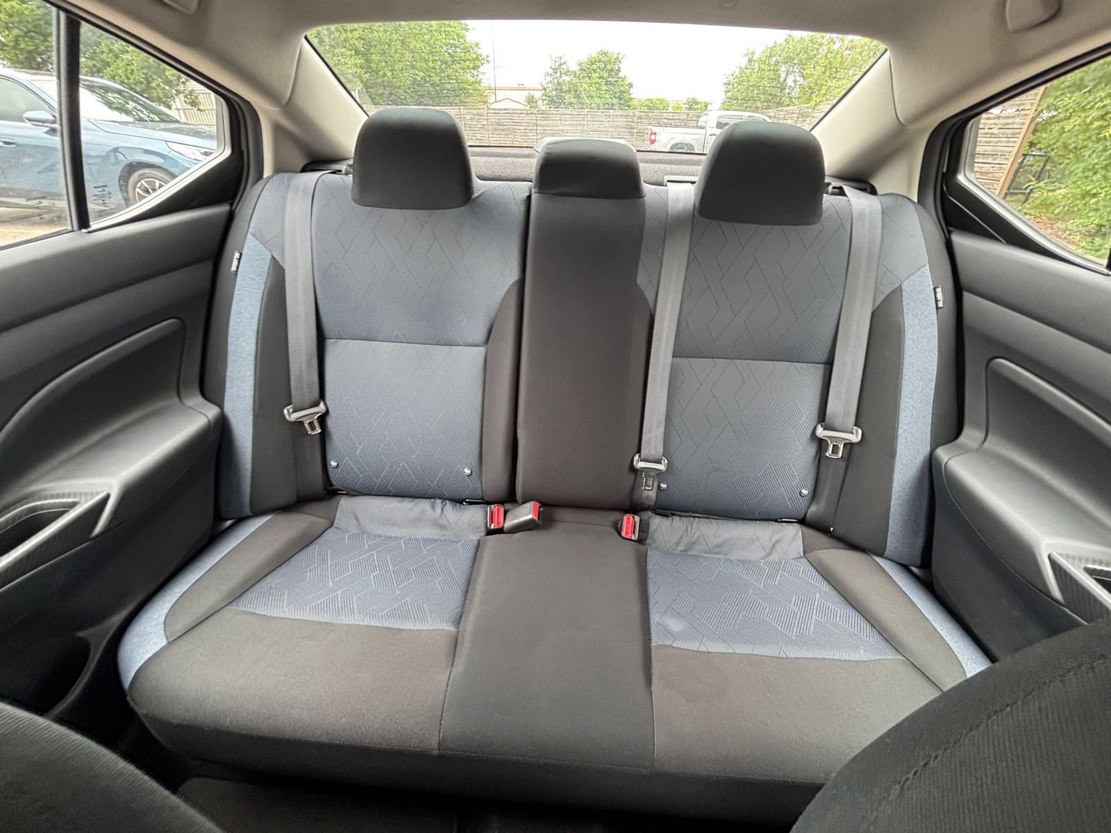 Used 2025 Nissan Versa SV FWD image 37
