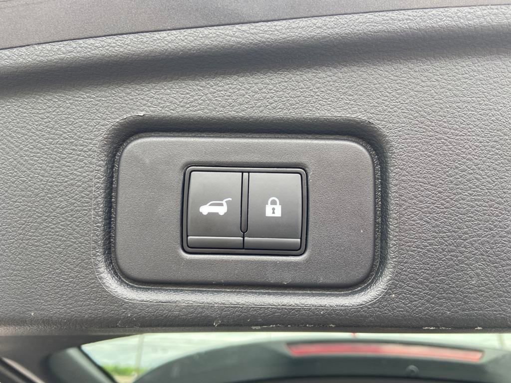 Used 2023 Nissan Pathfinder SL w/ Lighting Package (N92) image 28