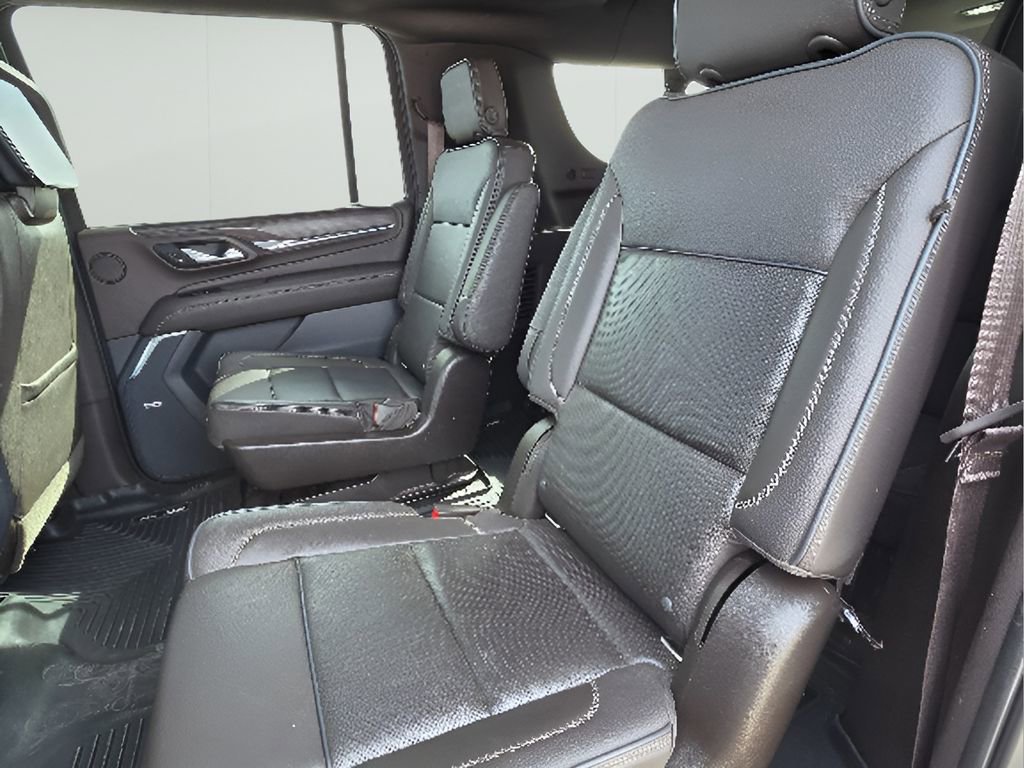 Used 2021 GMC Yukon XL Denali w/ Denali Ultimate Package image 22