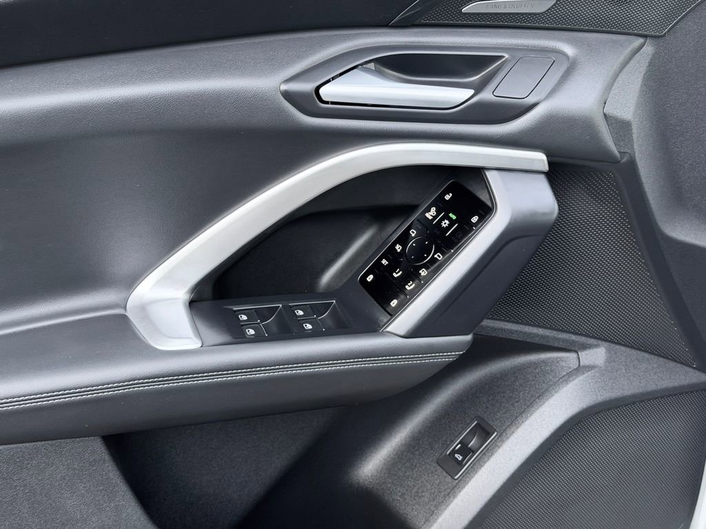 Used 2025 Audi Q5 Premium Plus w/ Premium Plus image 21