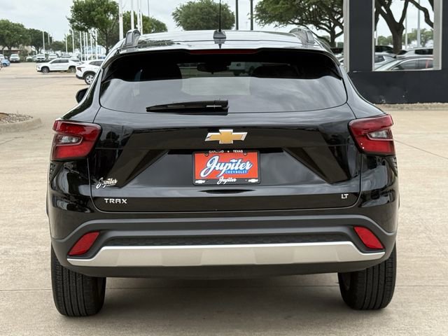 Certified 2025 Chevrolet Trax LT FWD image 6