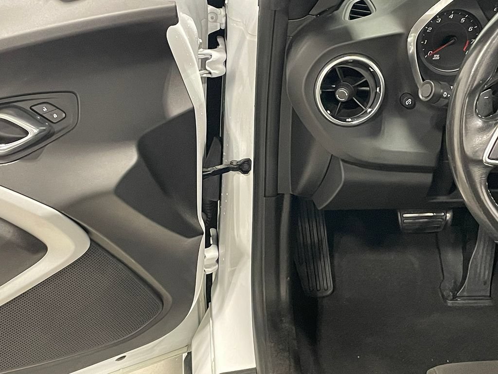 Used 2019 Chevrolet Camaro LT RWD image 68
