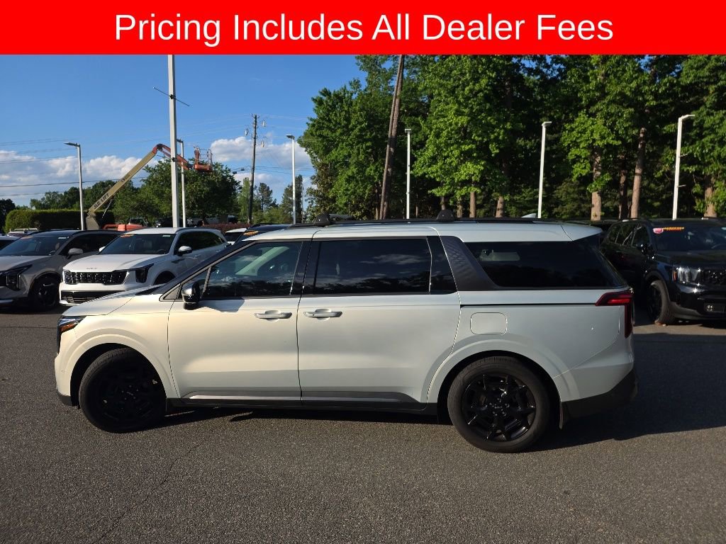 Used 2025 Kia Carnival SX Prestige FWD image 3