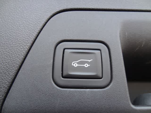 Used 2023 Buick Envision Essence w/ Sport Touring Package FWD image 13