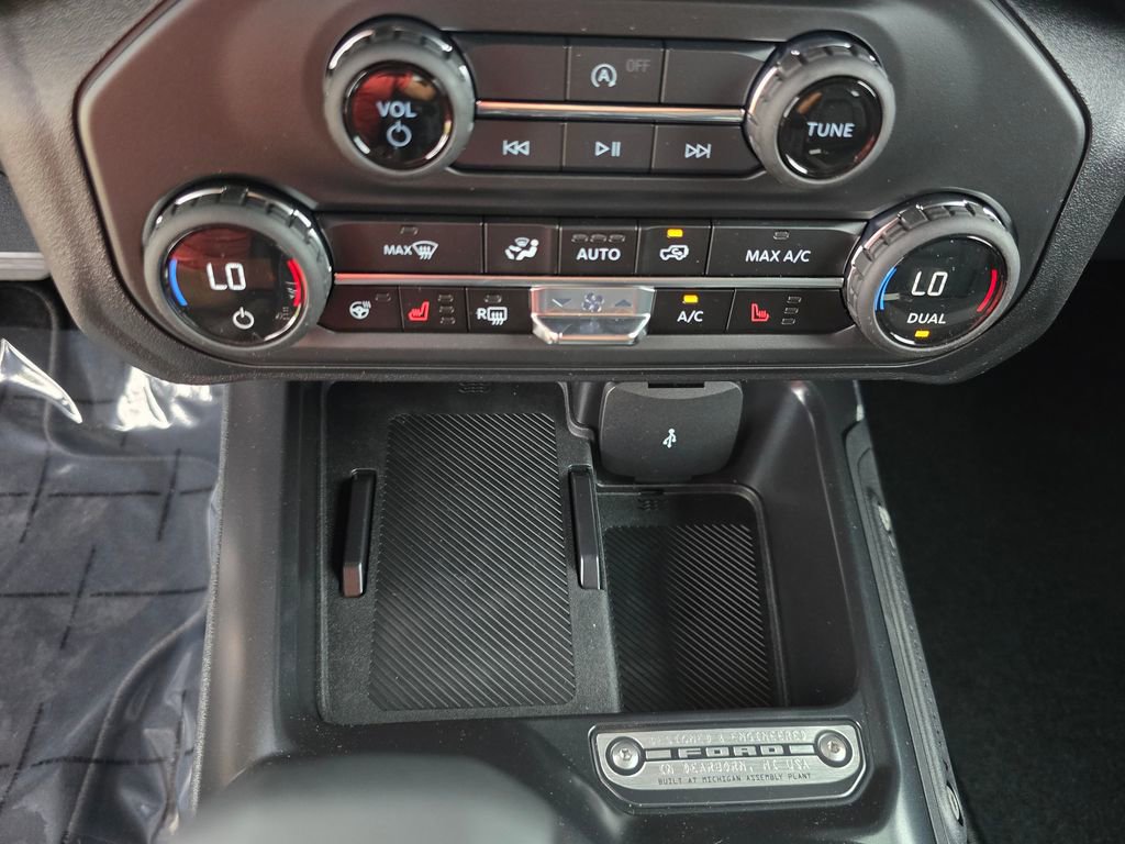 New 2026 Ford Bronco Outer Banks image 32