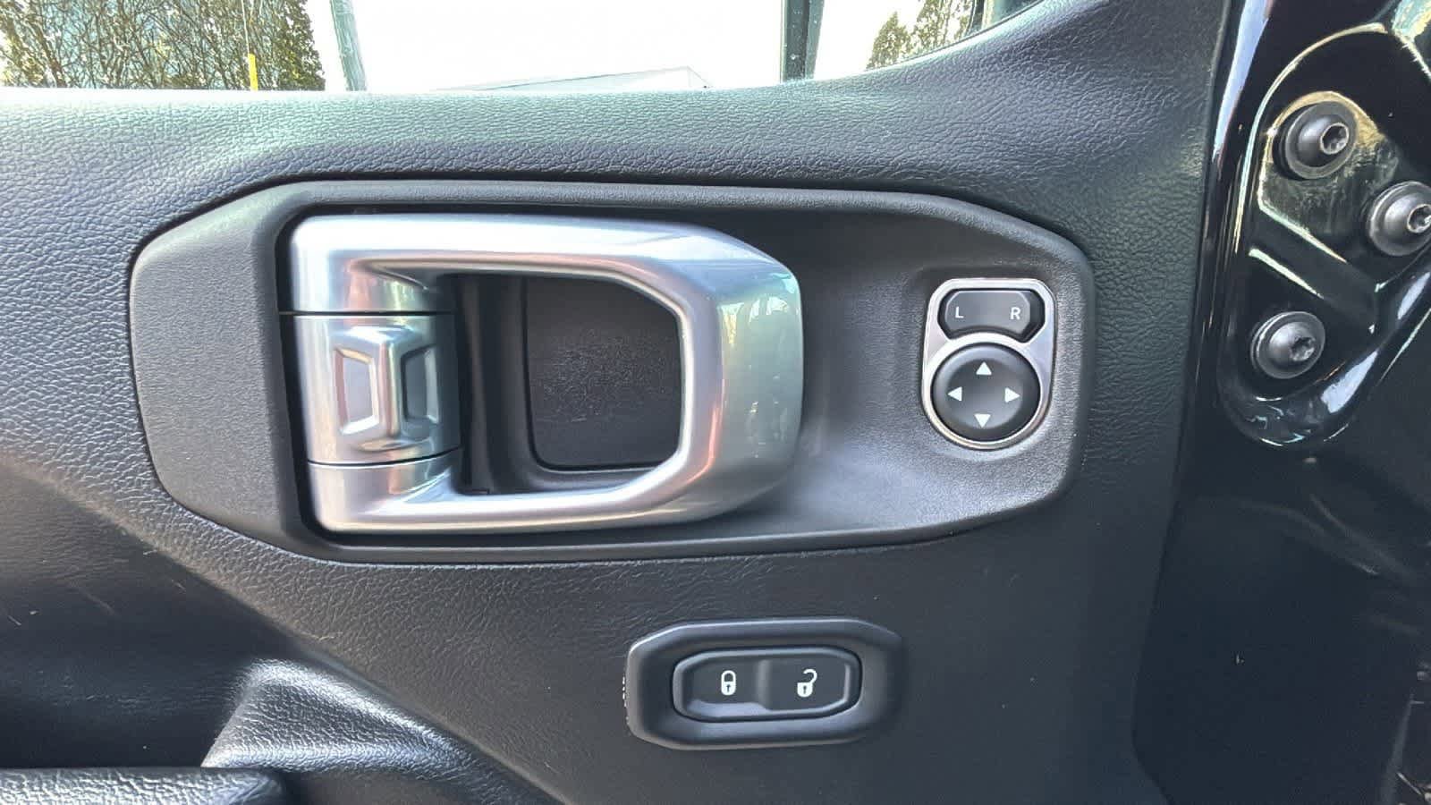 Used 2022 Jeep Wrangler Unlimited Sport image 24