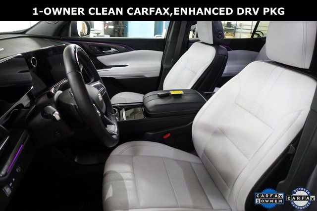 Used 2024 Chevrolet Traverse RS FWD image 11