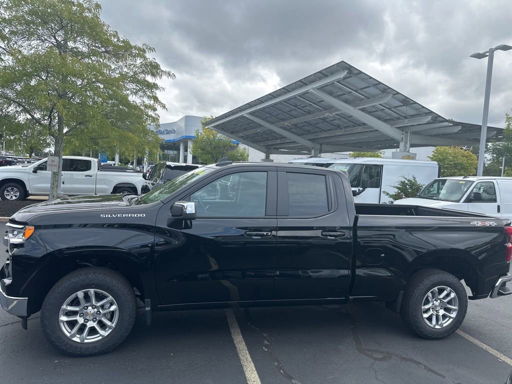 New 2026 Chevrolet Silverado 1500 LT image 3