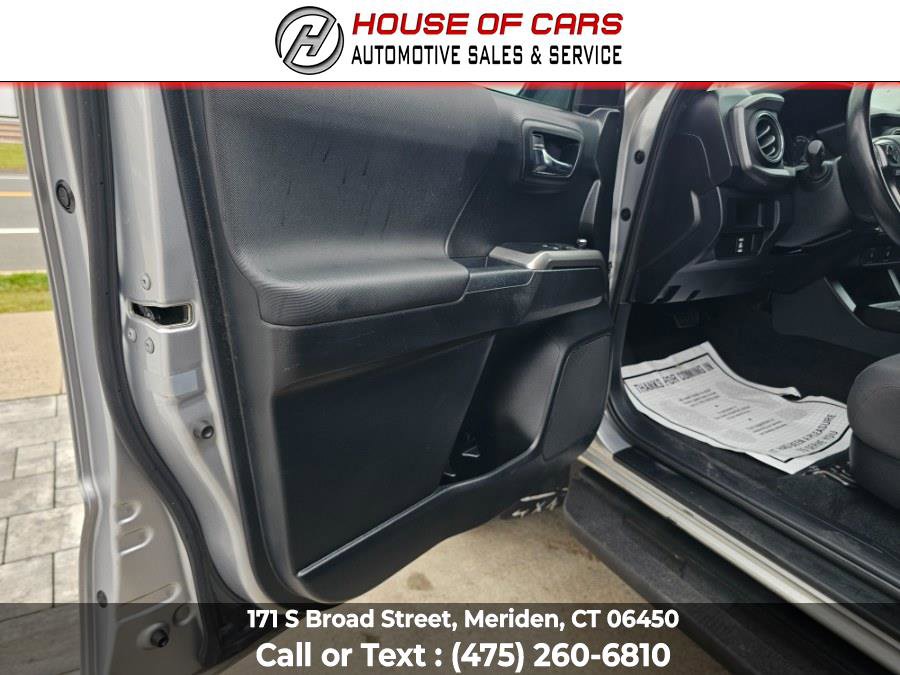 Used 2017 Toyota Tacoma TRD Sport image 49