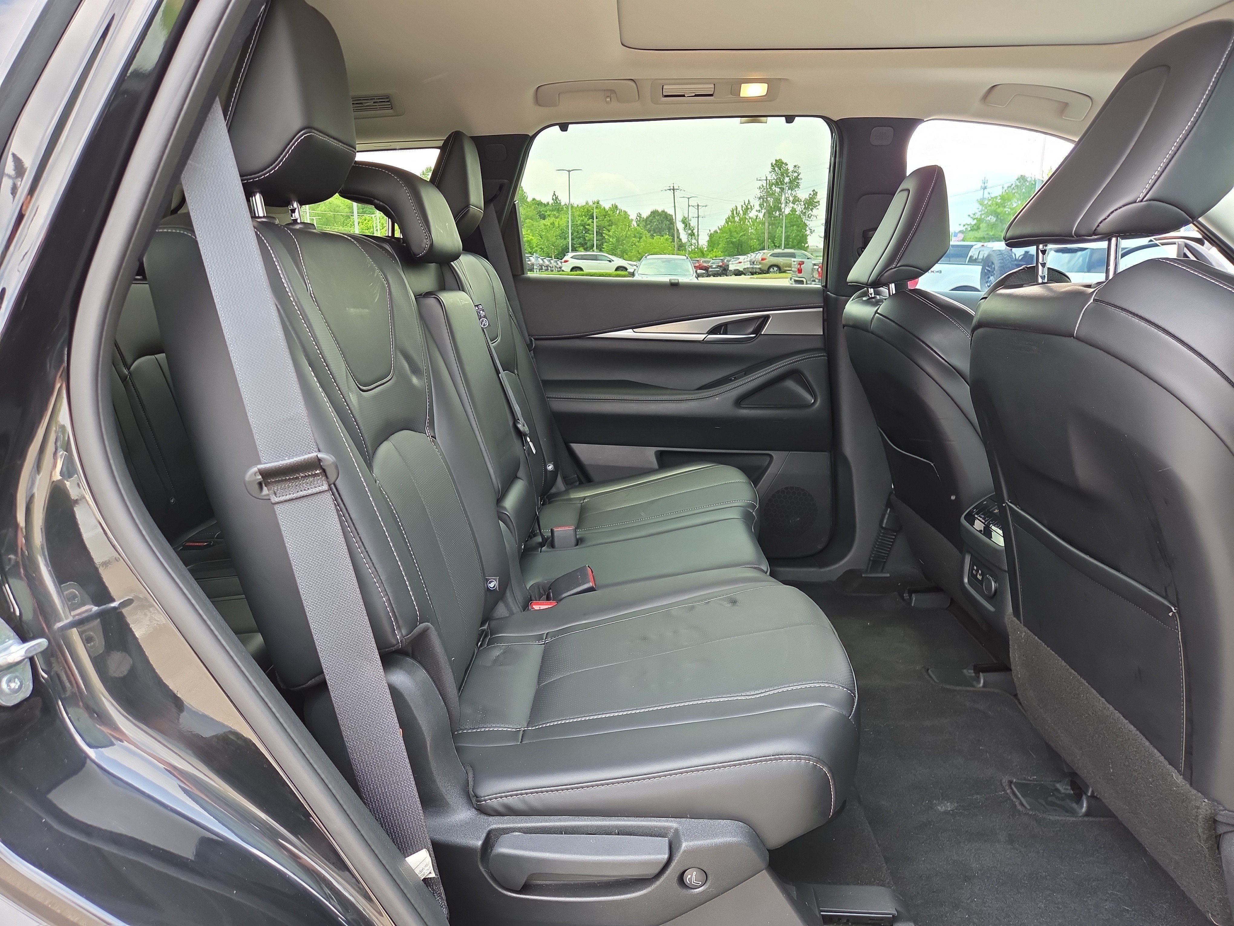 Used 2023 INFINITI QX60 Luxe w/ Cargo Package AWD/4WD image 16