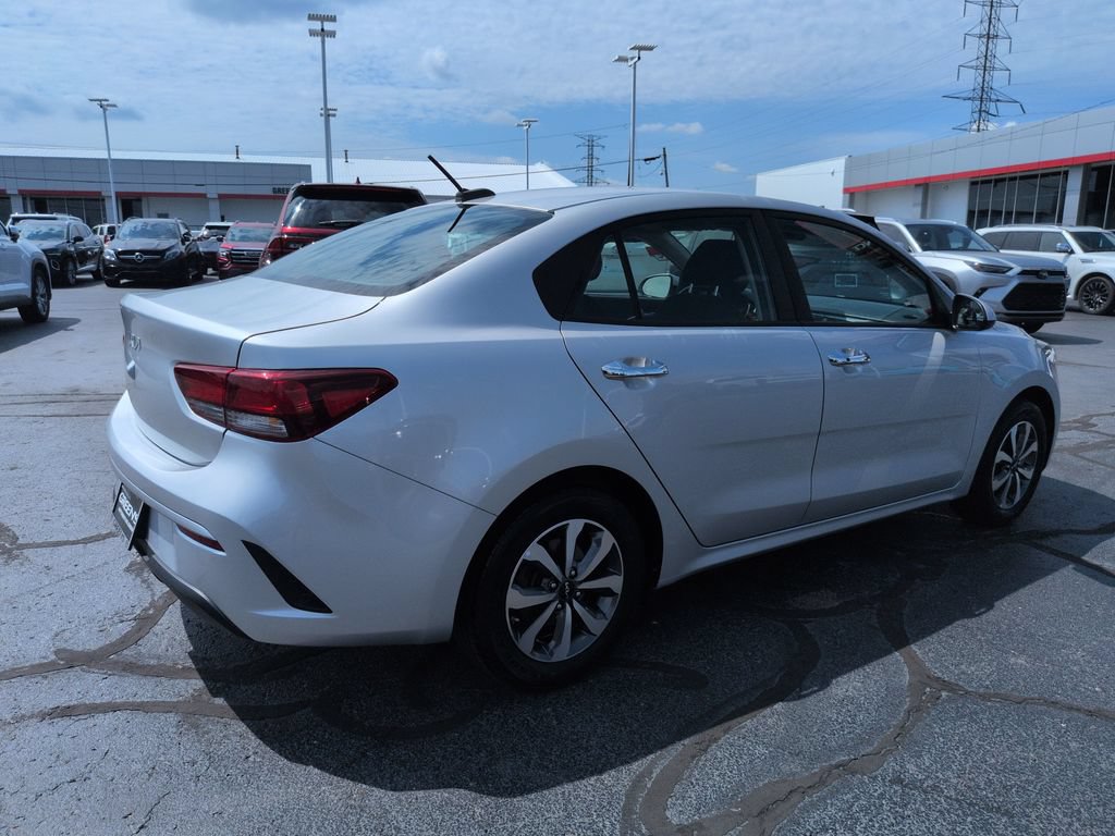 Used 2023 Kia Rio S w/ Technology Package FWD image 5