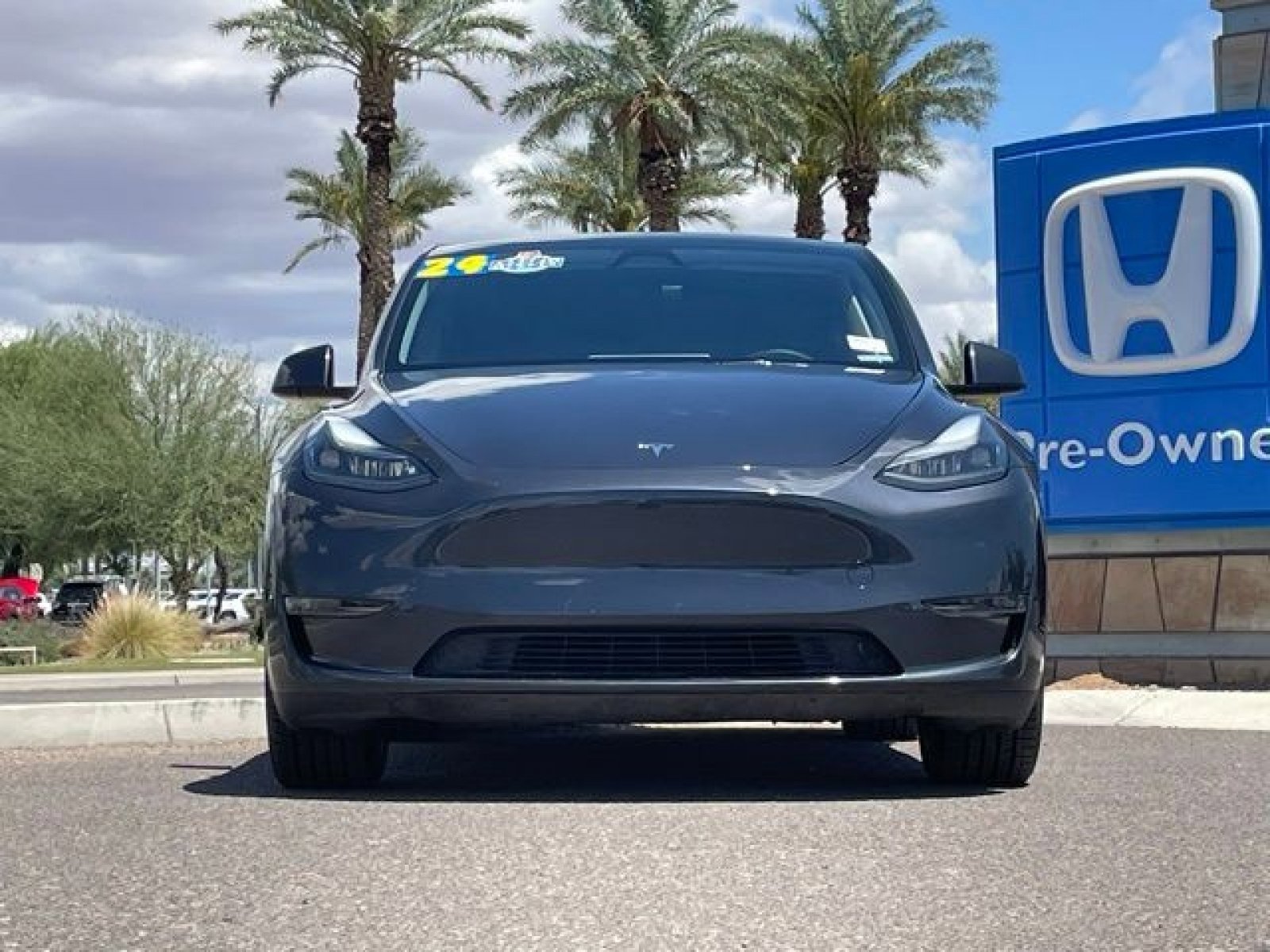 Used 2024 Tesla Model Y Long Range AWD/4WD image 4