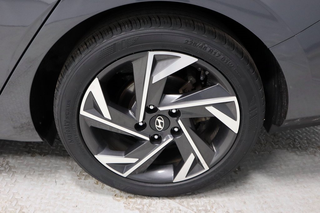 Certified 2024 Hyundai Elantra Limited image 20