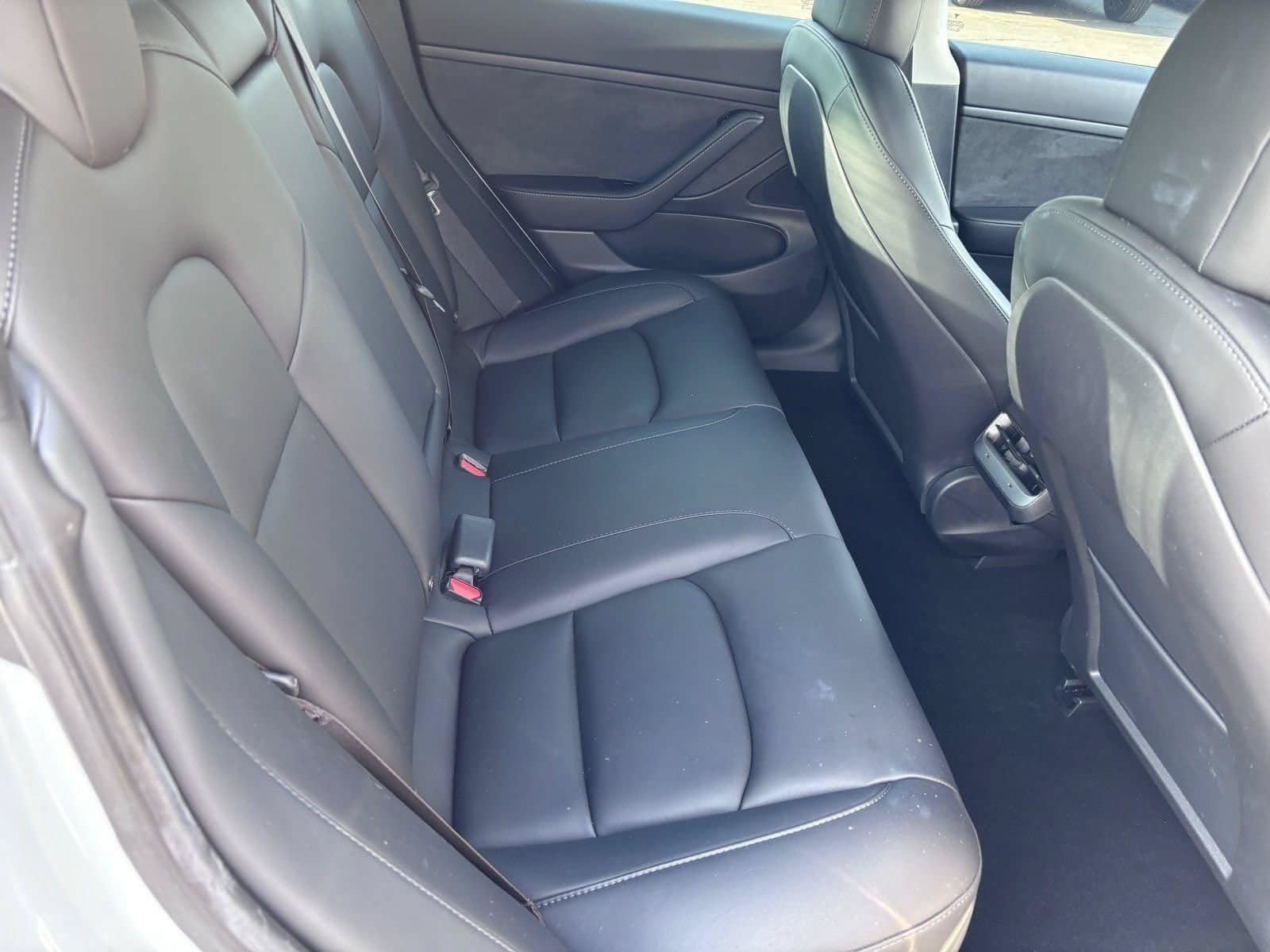 Used 2020 Tesla Model 3 Standard Range RWD image 12