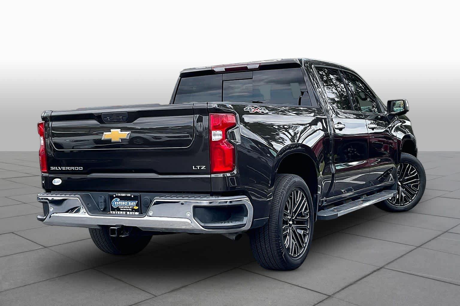 Used 2022 Chevrolet Silverado 1500 LTZ w/ LTZ Convenience Package II AWD/4WD image 13