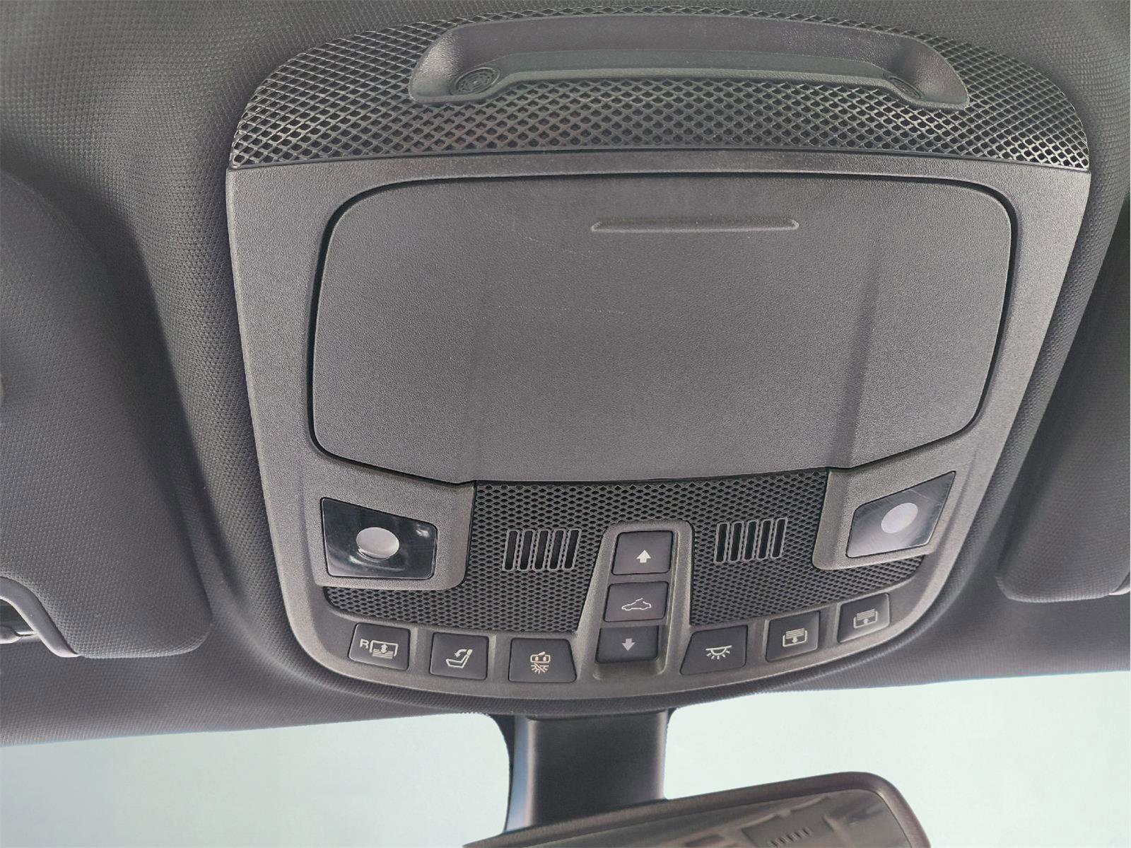Used 2018 Lincoln Continental Reserve image 28