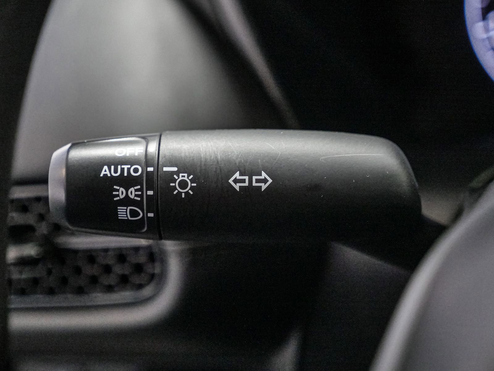 Used 2023 Honda HR-V LX image 35