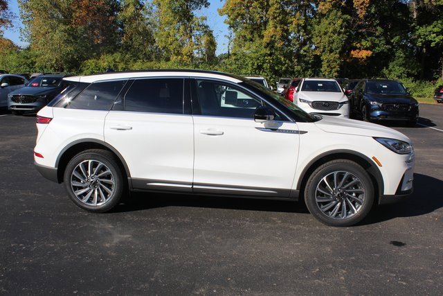 New 2026 Lincoln Corsair Reserve image 2