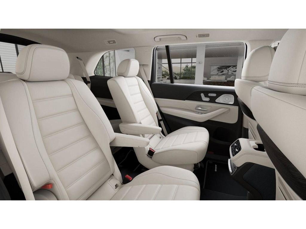 New 2026 Mercedes-Benz GLS 450 4MATIC image 5