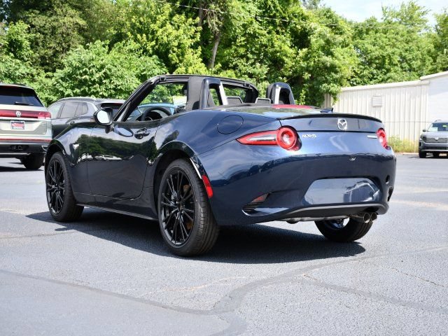 New 2026 MAZDA MX-5 Miata Club w/ Weather Package RWD image 5