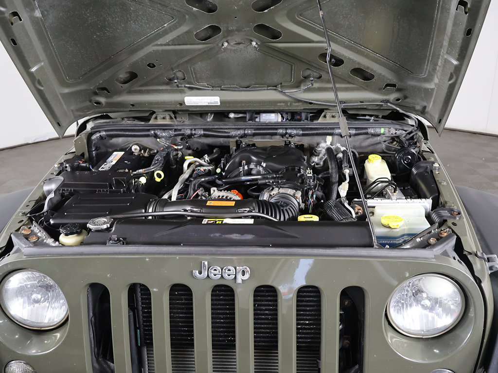 Used 2015 Jeep Wrangler Unlimited Sport w/ Quick Order Package 24S AWD/4WD image 14