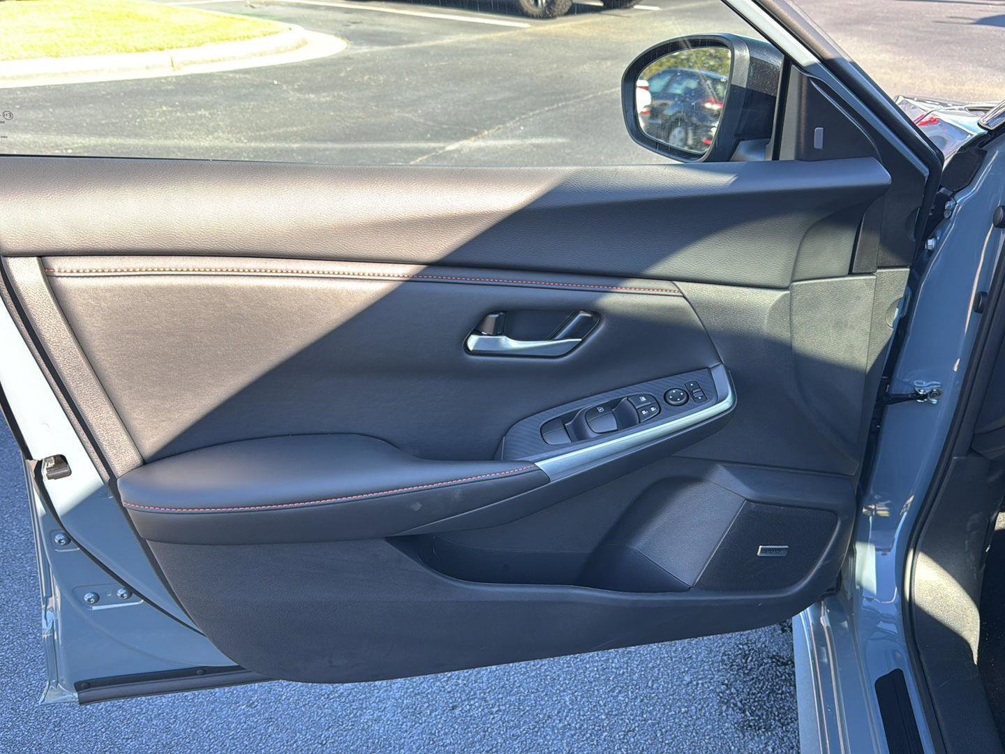 New 2025 Nissan Sentra SR w/ SR Premium Package image 15