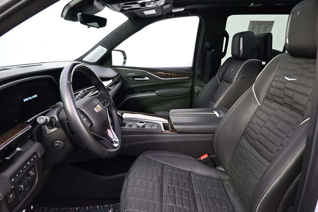Certified 2024 Cadillac Escalade Sport Platinum w/ LPO, ONYX Package image 13