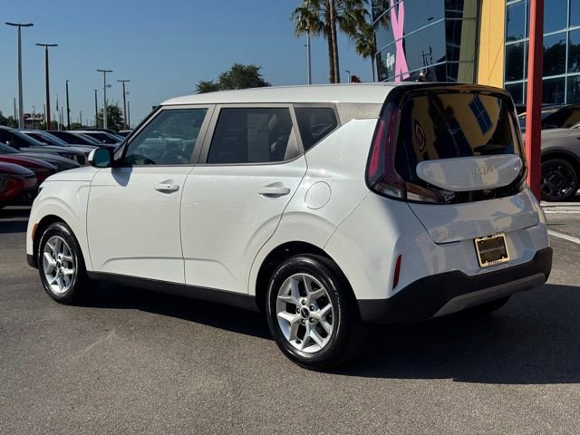Certified 2023 Kia Soul S FWD image 3