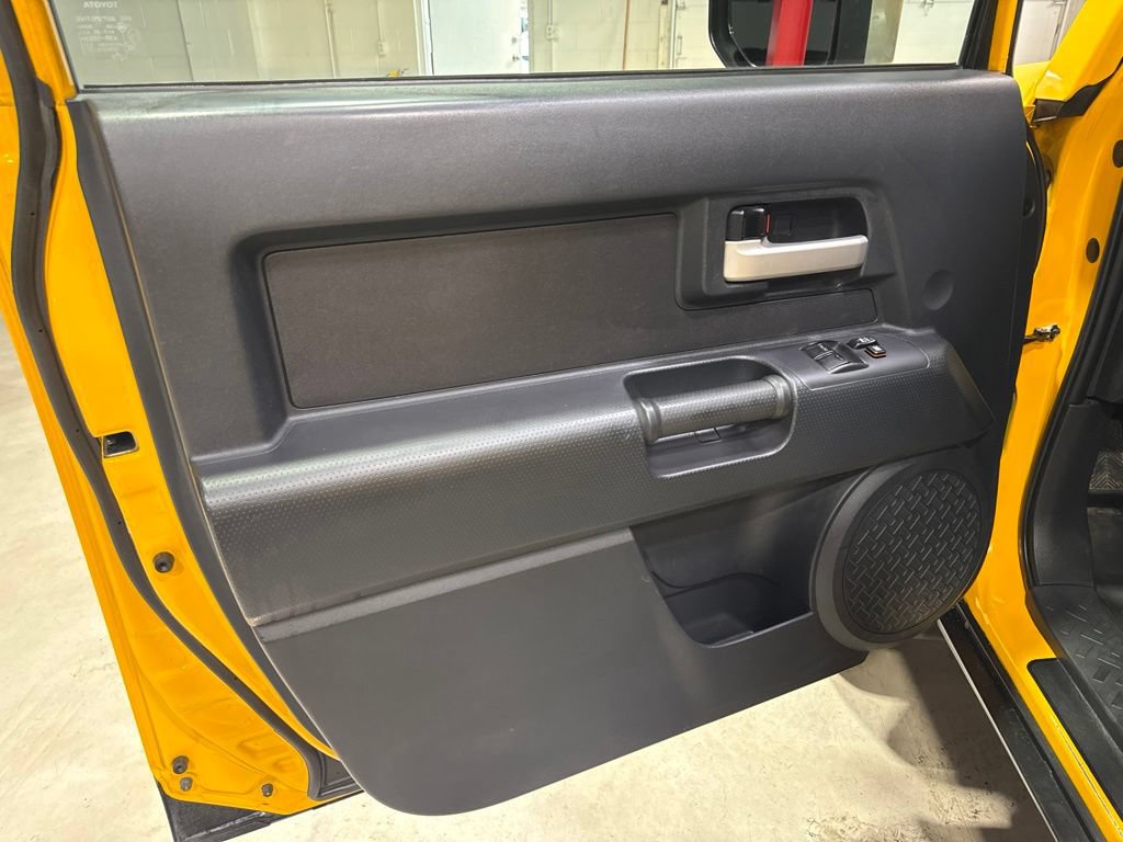 Used 2009 Toyota FJ Cruiser 4WD w/ Convenience Pkg image 18