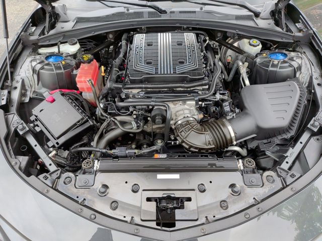 Used 2018 Chevrolet Camaro ZL1 RWD image 32