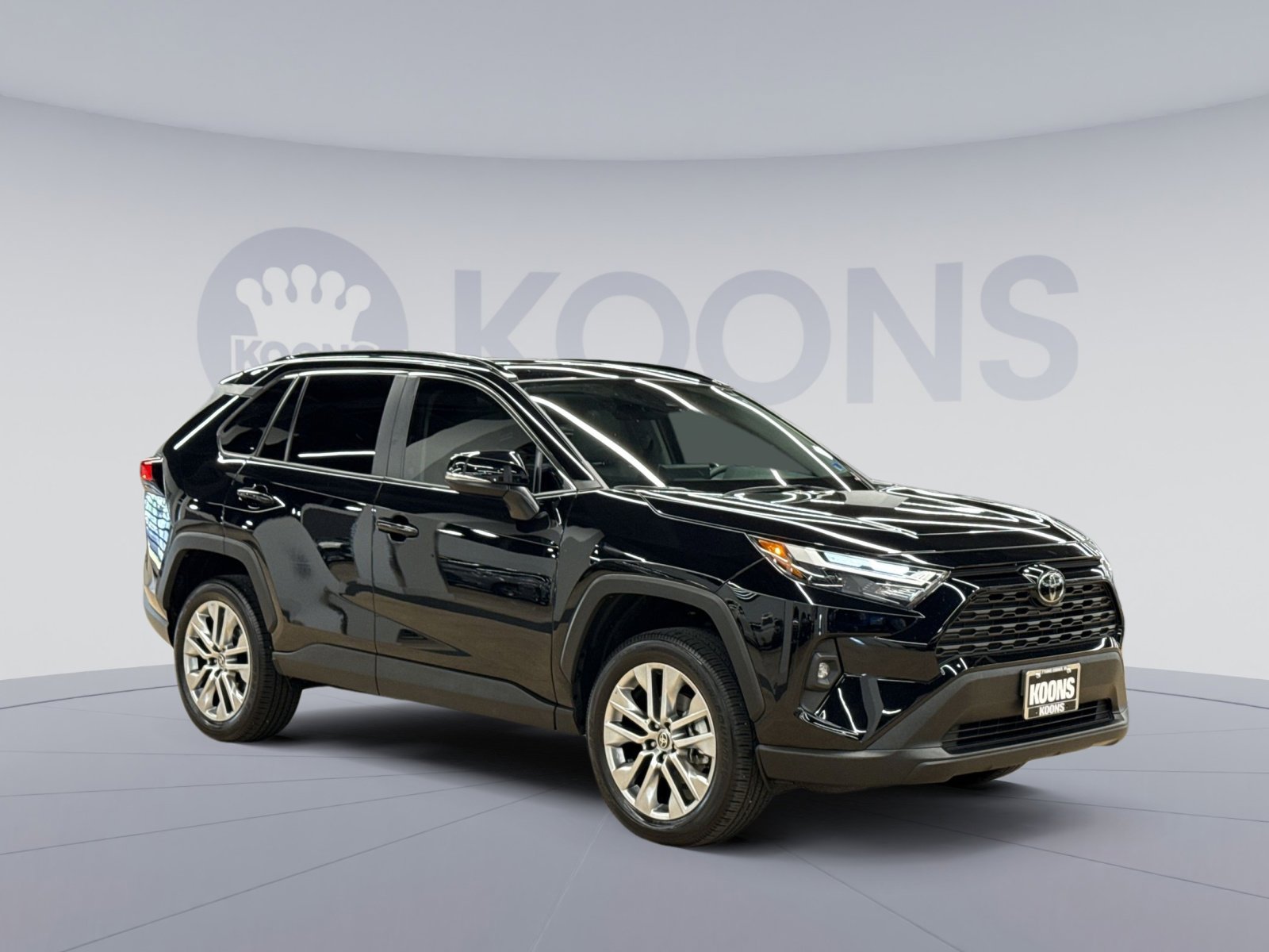 Used 2025 Toyota RAV4 XLE Premium w/ Weather Package AWD/4WD image 2